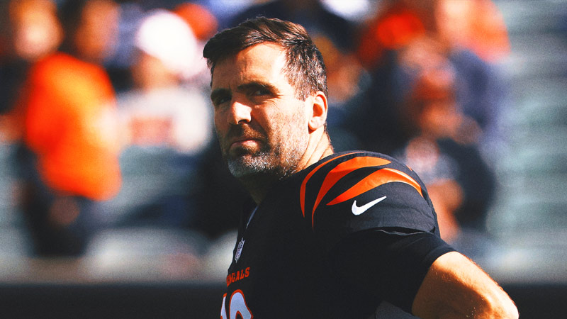 2025 NFL Week 9 Buzz: Joe Flacco Has Shoulder Injury; Broncos Add 41-Year-Old TE