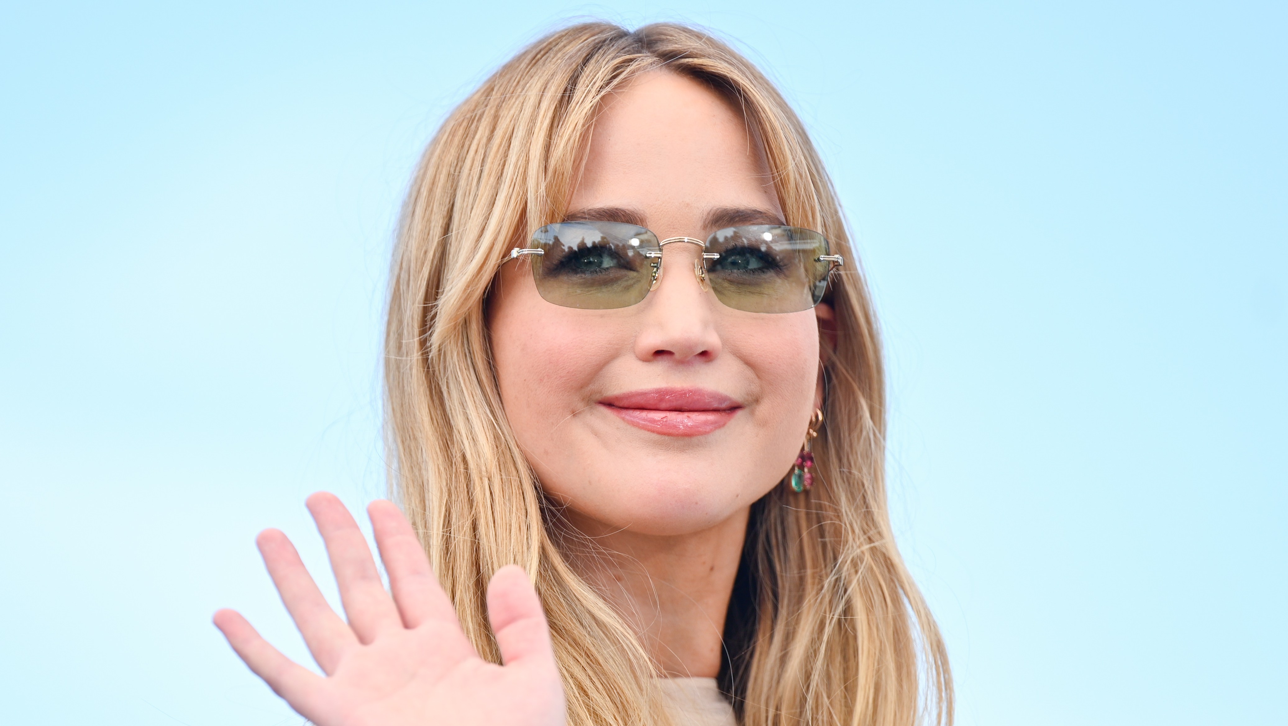Jennifer Lawrence's Polarizing Slip-on Shoe Is Actually So Chic
