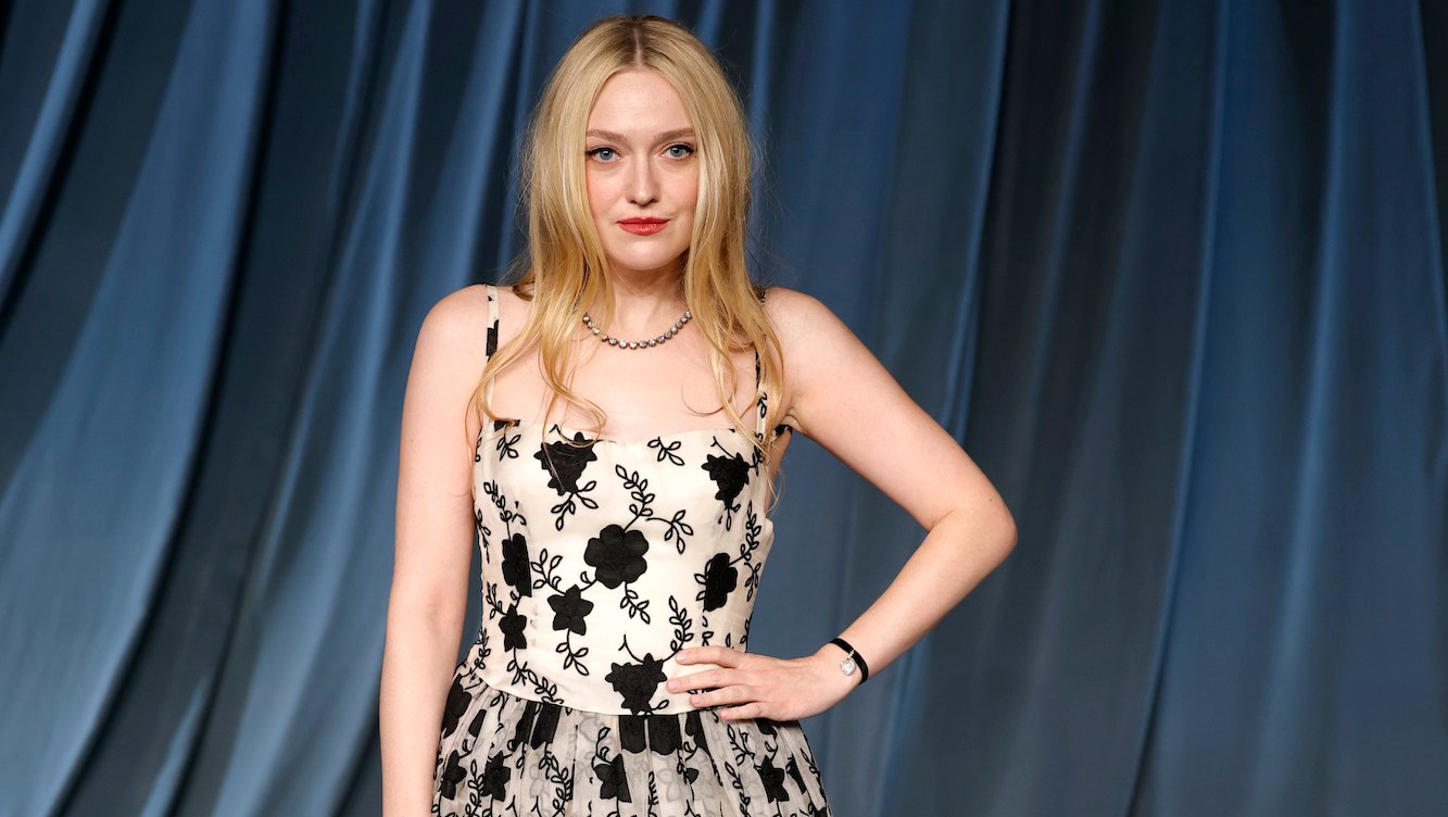 Dakota Fanning Describes Horrors of Dating Apps: 'Super Happy to Wait'