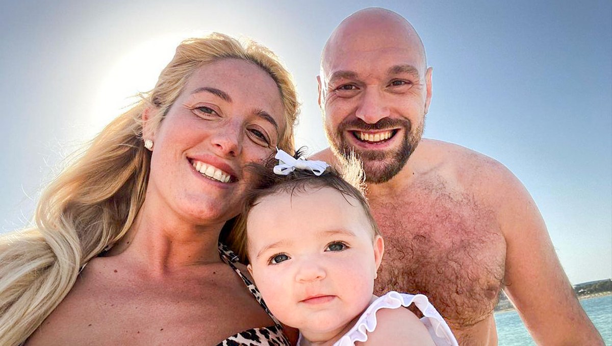 Meet Boxer Tyson Fury’s Family: His Wife, 7 Kids, Famous Brother and More