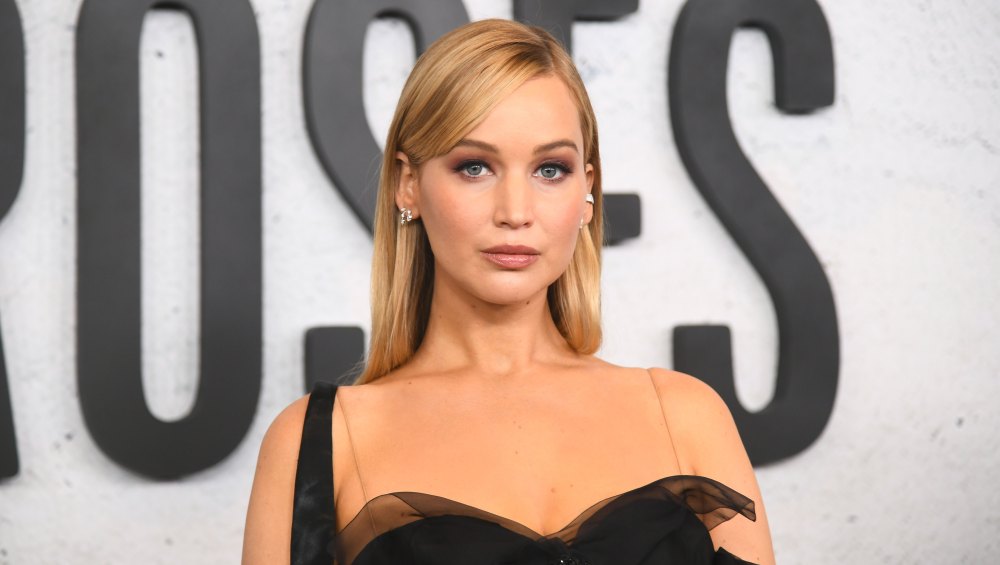 Jennifer Lawrence's Ballerina Sneakers Are the Ultimate Cool-Girl Shoe