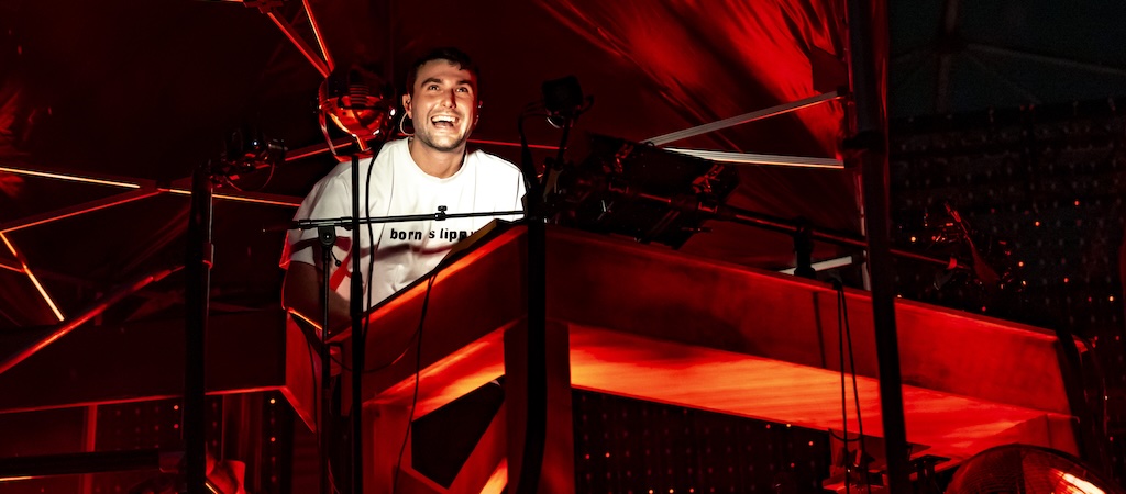 Fred Again.. Announces Ten Additional ‘USB002’ Shows Set For 2026