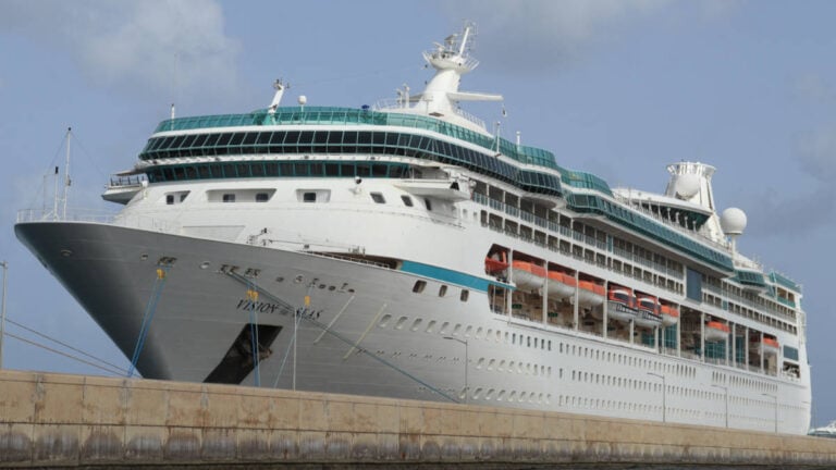 Royal Caribbean Notifies Guests of Big Vision of the Seas Itinerary Change