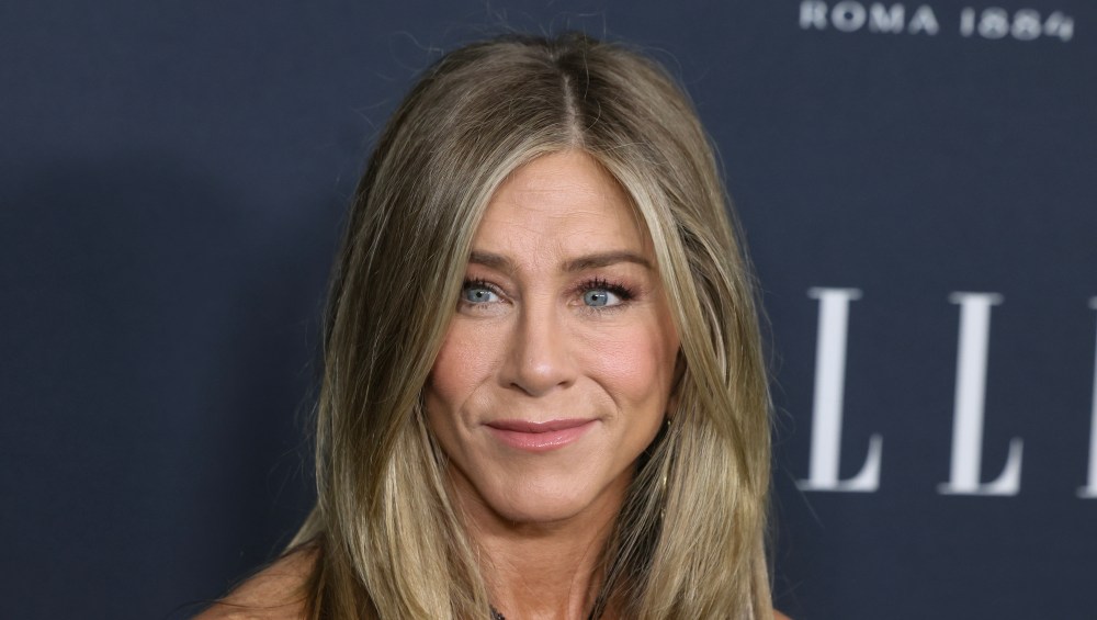 Jennifer Aniston and Rita Ora Use This Red Light Mask That Smooths Wrinkles Better Than a Facelift