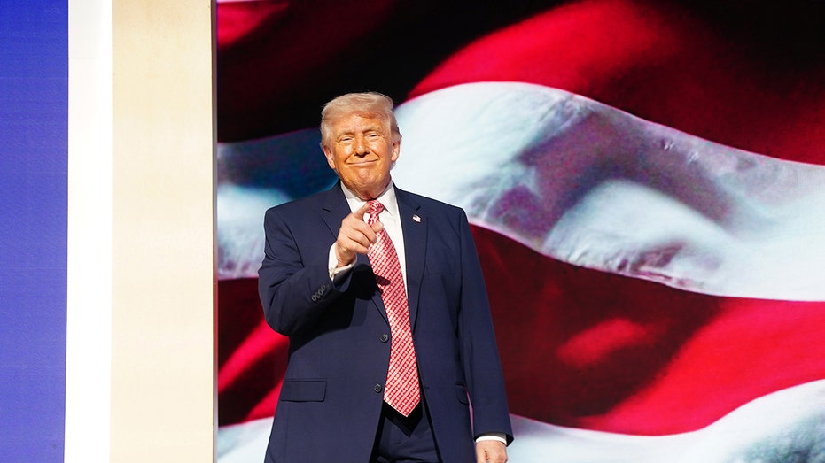 Trump dominates CPAC poll as conservatives rally behind agenda, back Iran action