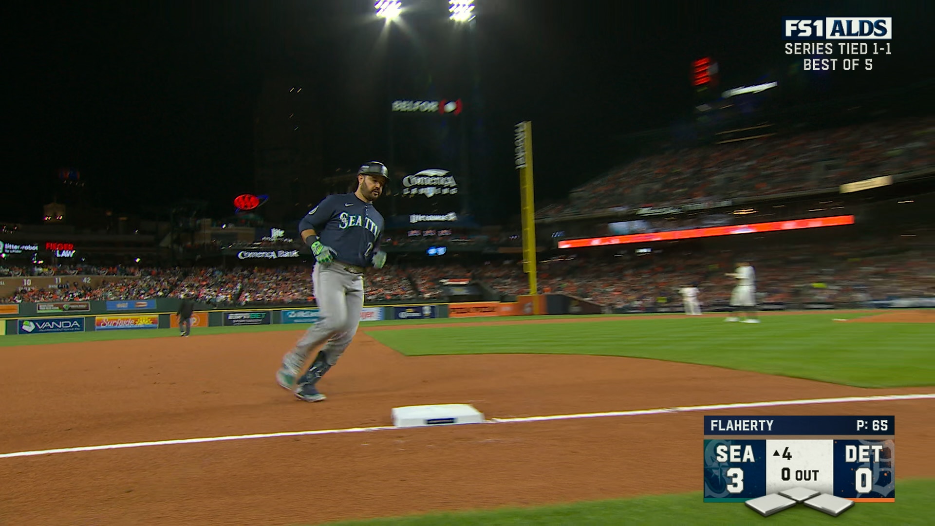 Eugenio Suárez crushes home run to extend Mariners’ lead over Tigers