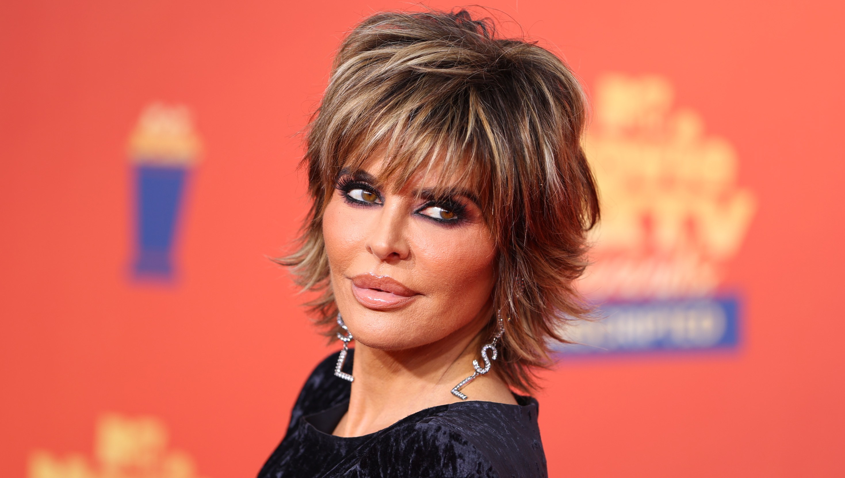 Lisa Rinna Reveals Her Go-To Night-Out Staples — and Her Favorite $11 Lip Gloss