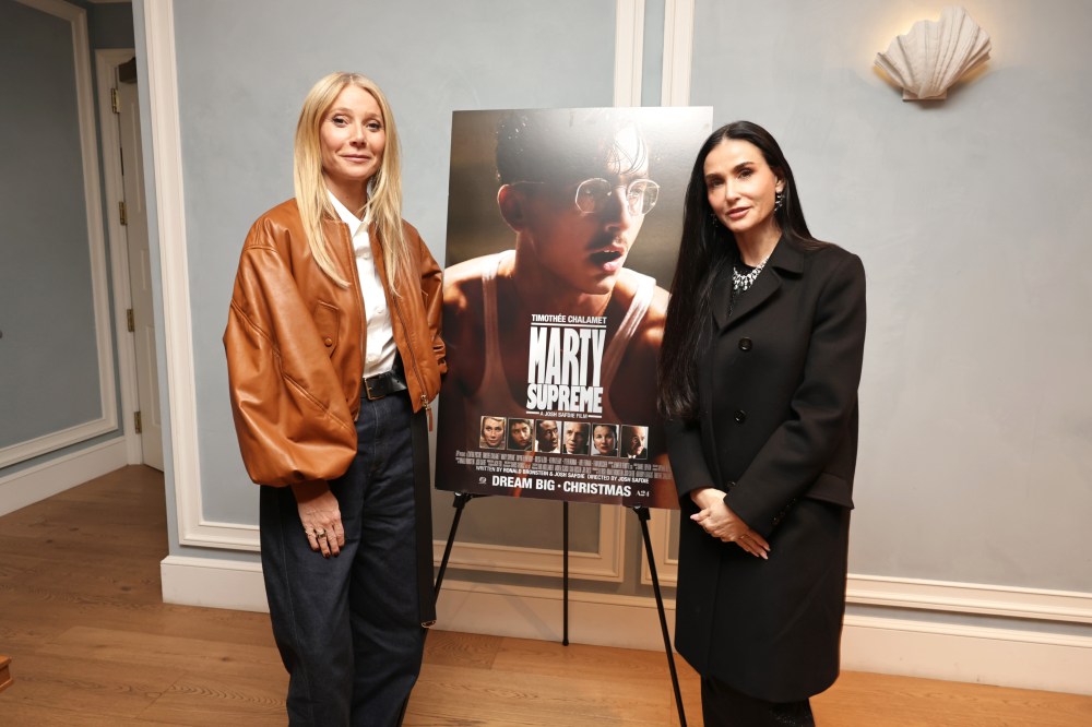 Gwyneth Paltrow's Leather Jacket Is the Definition of 'Cool-Girl'