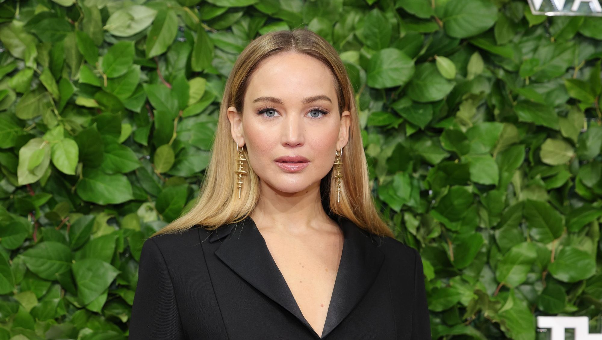 Jennifer Lawrence's Black Maxi Dress Is So Slimming, Thanks to 1 Detail