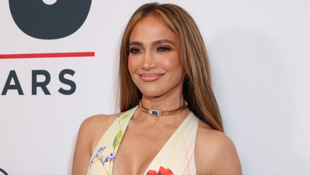 Jennifer Lopez's Romantic Dress Is the Ultimate Spring Look