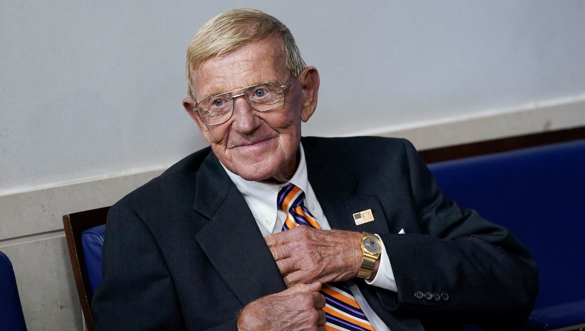 Legendary Football Coach Lou Holtz Dead at 89: More Stars We’ve Lost in 2026