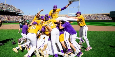 LSU Tigers win eighth baseball national title with two-game sweep over Coastal Carolina