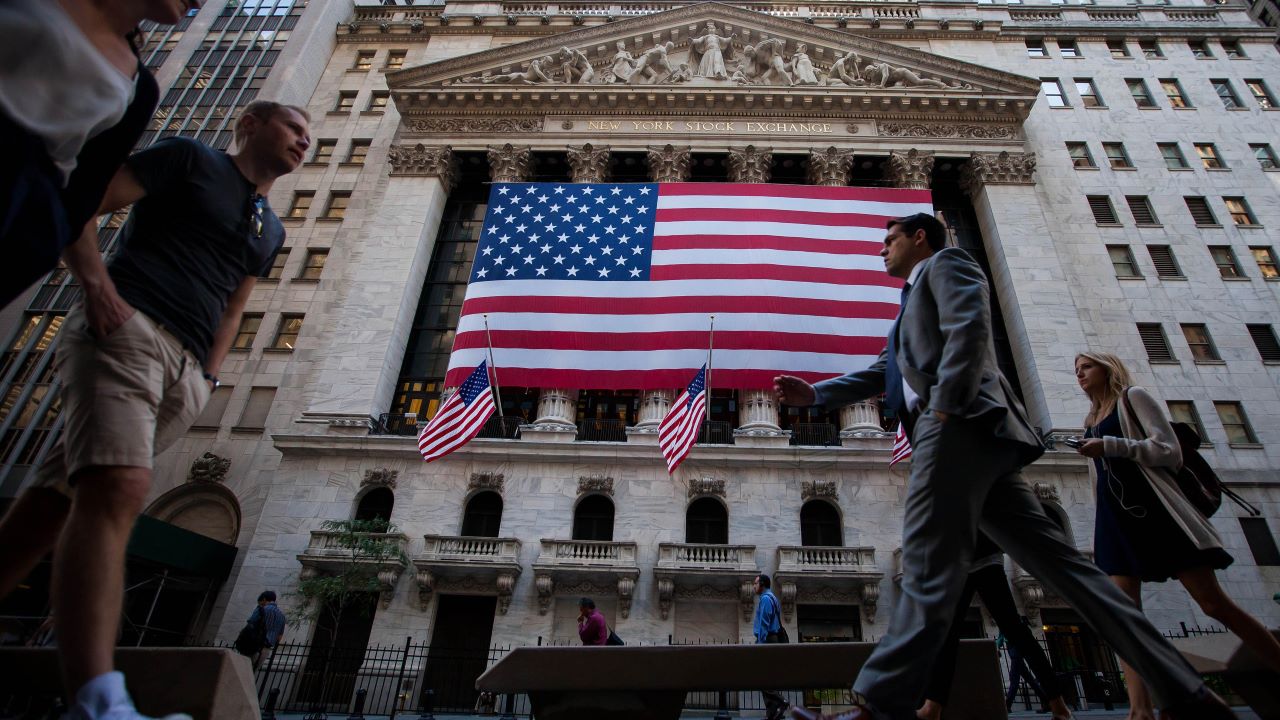 Government shutdown begins but analysts say markets historically weather disruptions well
