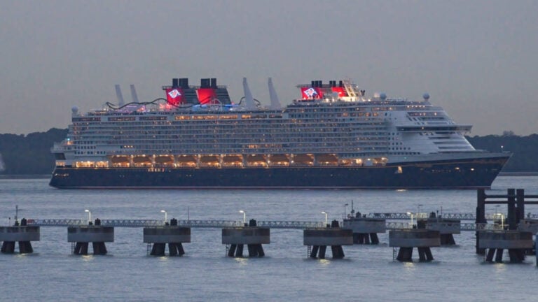 Disney’s Massive New Ship Debut Hit by Mattress Shock and Early Letdowns