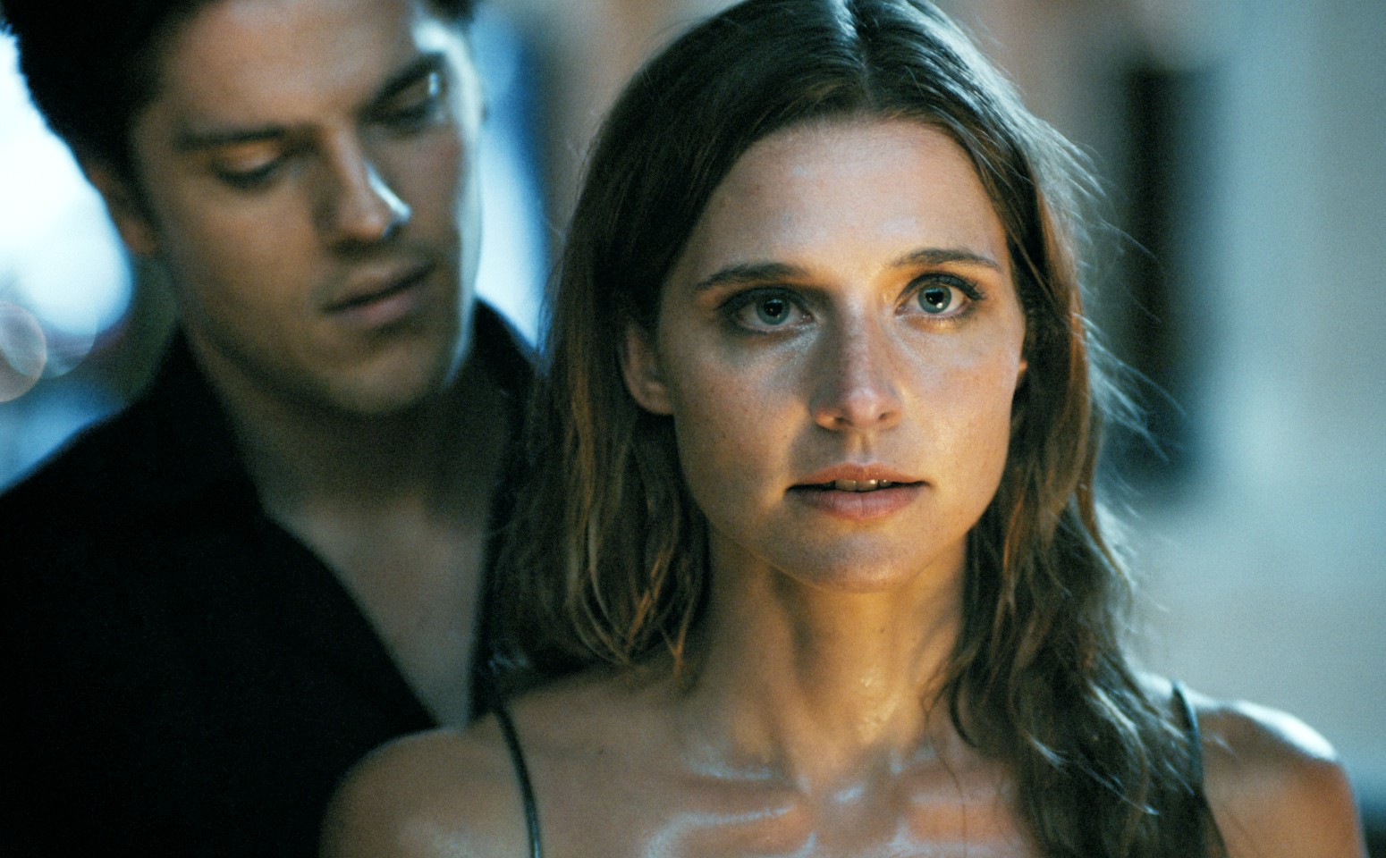 Netflix's Popular New Erotic Thriller Is Just What I Needed to Say Goodbye to Summer