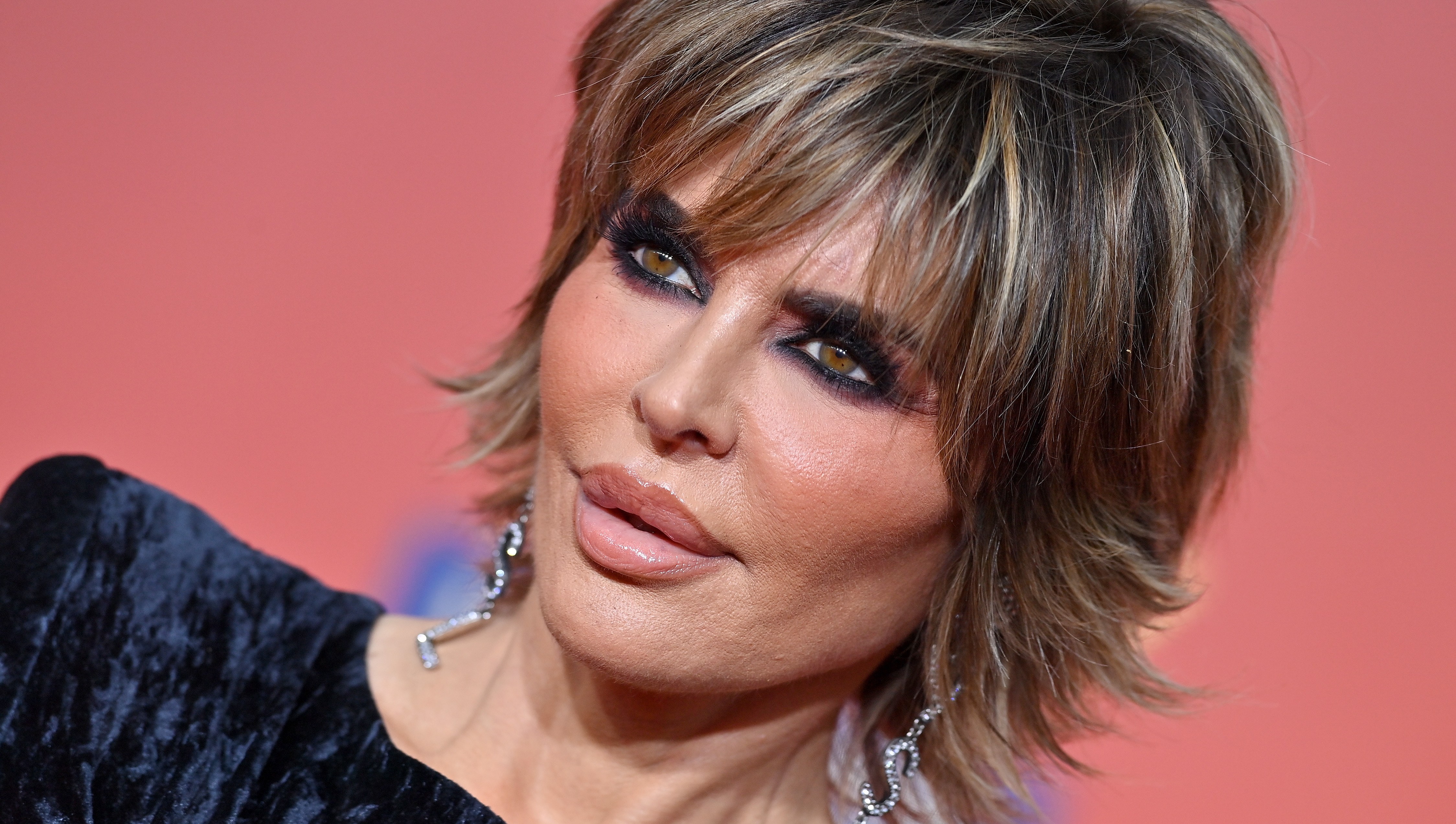 Lisa Rinna Calls This Sunscreen Her 'Favorite' for 'Ageless Skin'