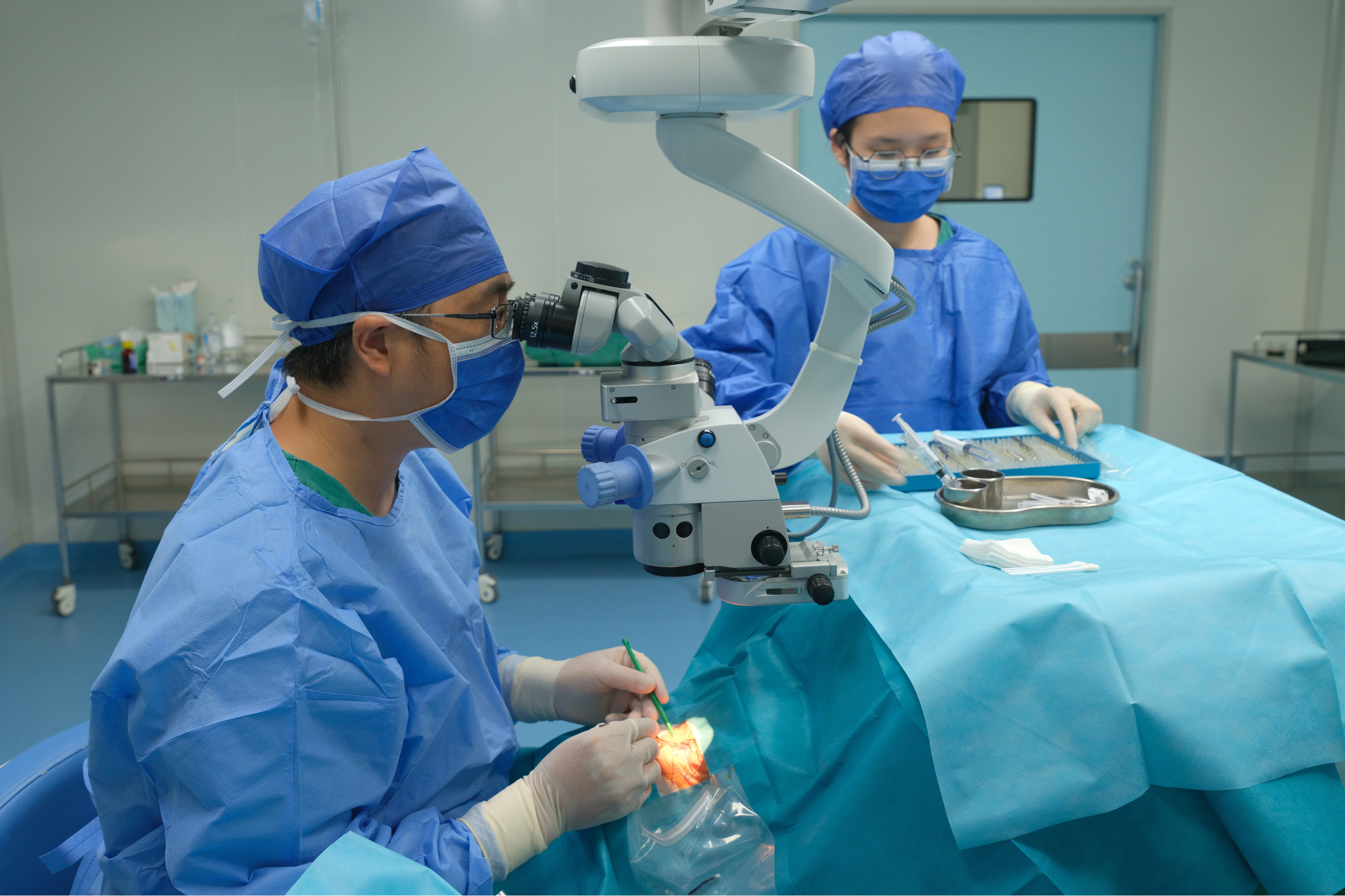 Medicare’s Paying Less for Cataract Surgery. Eye Doctors Are Turning to Lucrative Lasers.