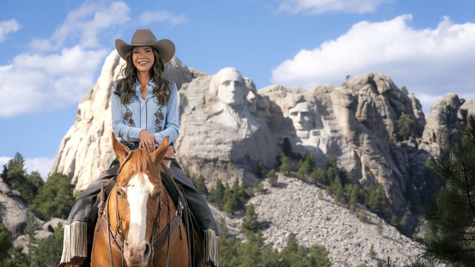 DHS defends ad blitz amid Senate scrutiny, says campaign drove 2.2M self-deportations and saved taxpayers $39B