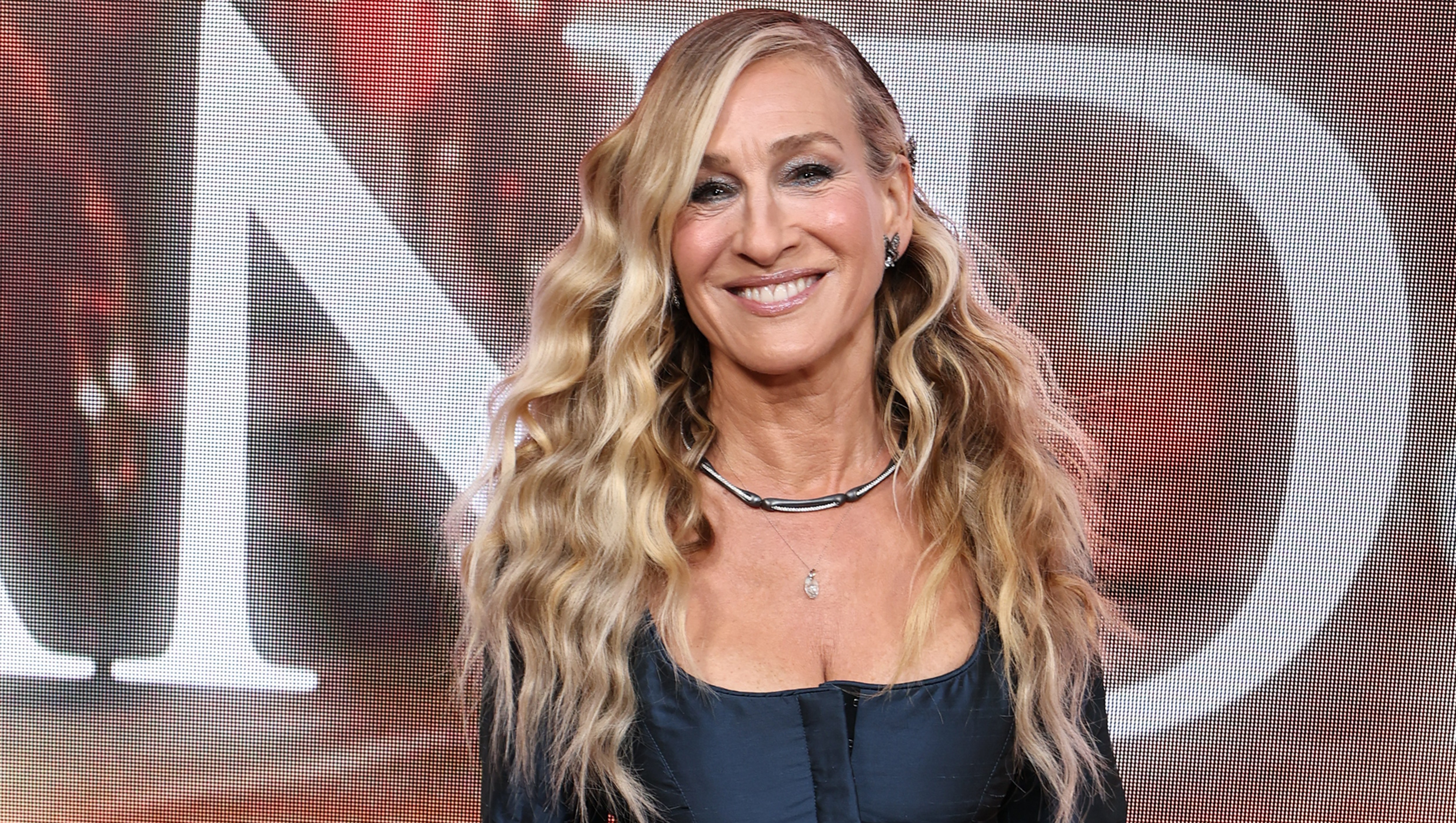 Get Sarah Jessica Parker's Walkable Summer Flats Look for Just $27