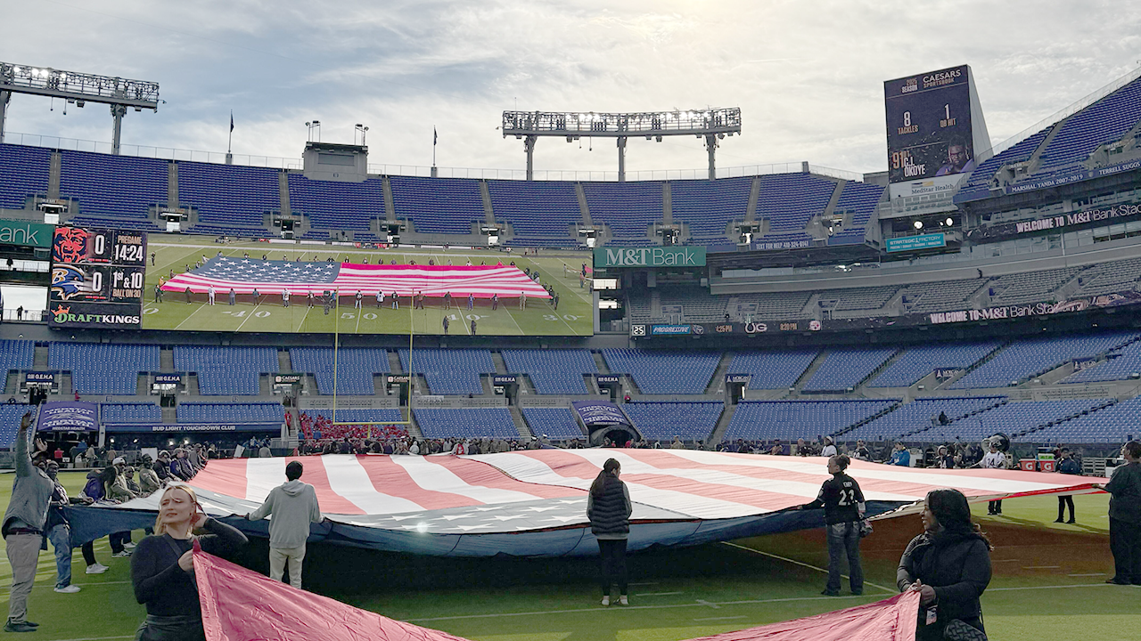 DraftKings partners with VetsinTech to honor veterans at NFL's 'Salute to Service' games