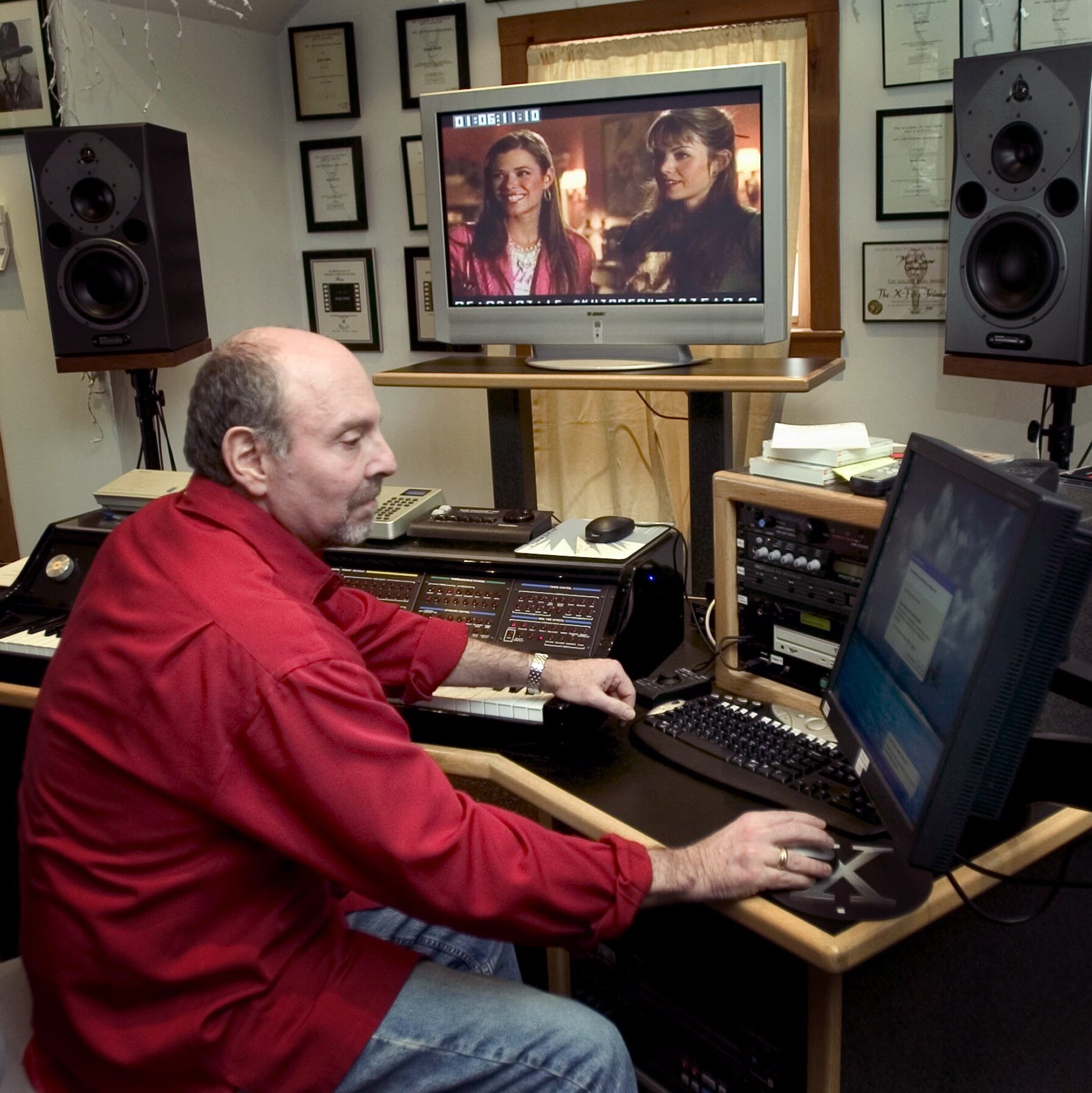 Mark Snow, Who Conjured the ‘X-Files’ Theme, Is Dead at 78