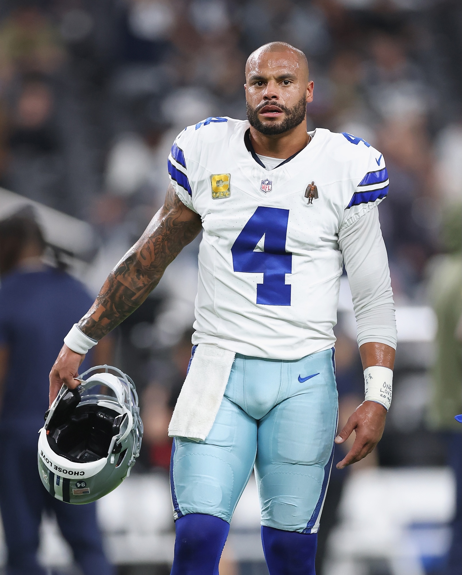 Cowboys' Dak Prescott Dedicates Win Over Eagles to Marshawn Kneeland