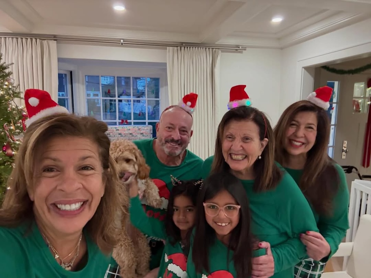 Hoda Kotb and Ex Joel Schiffman Reunite for Christmas With Their Daughters