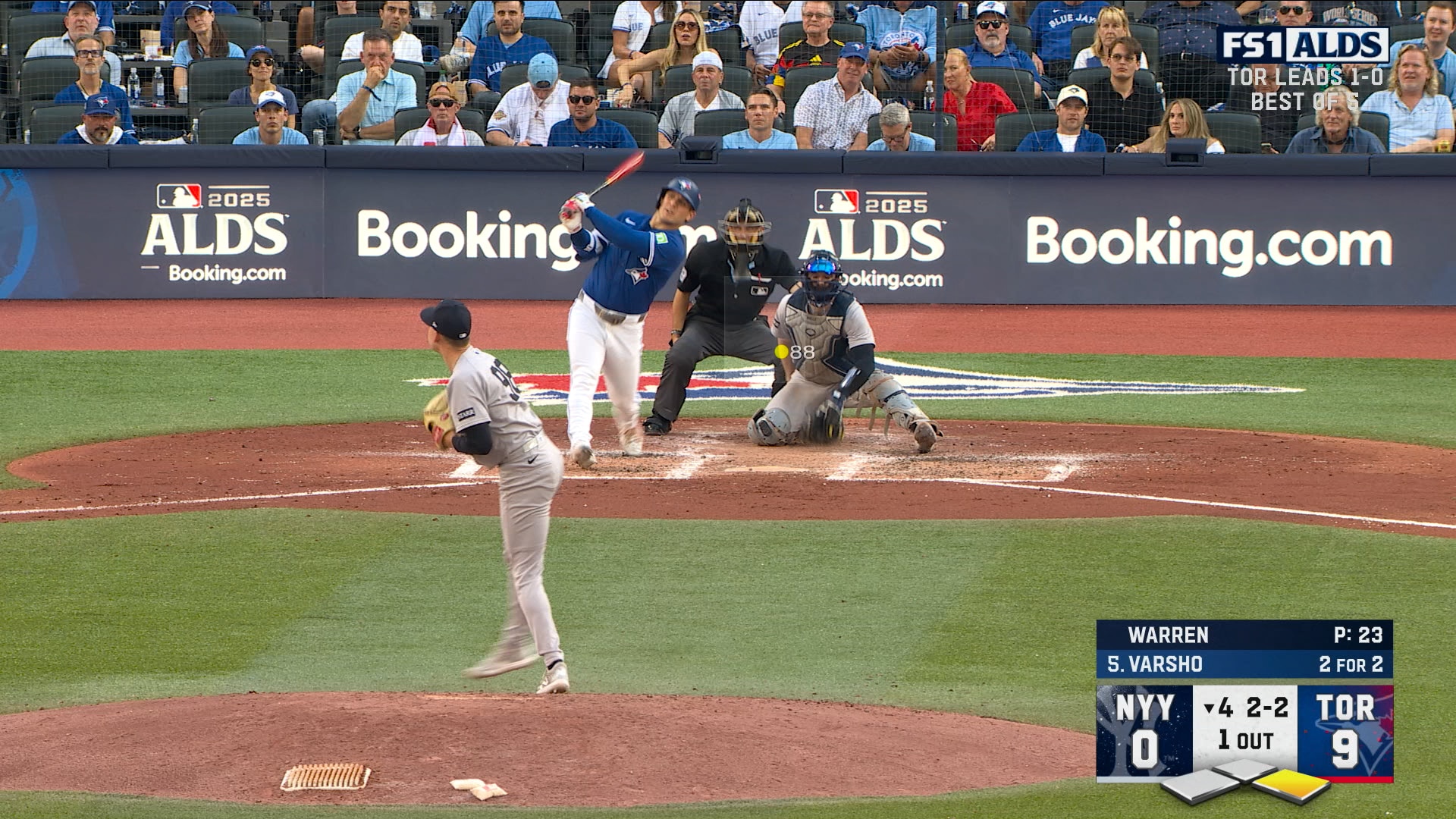 Daulton Varsho's two-run home run widens Blue Jays' lead over Yankees