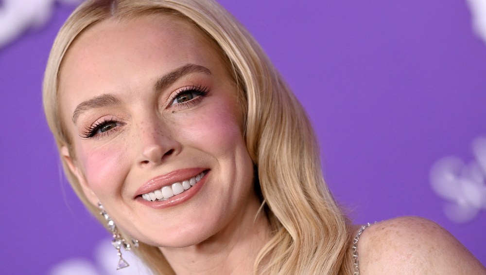 Lindsay Lohan’s Luxe Loafers Are the Perfect Alternative to Sneakers